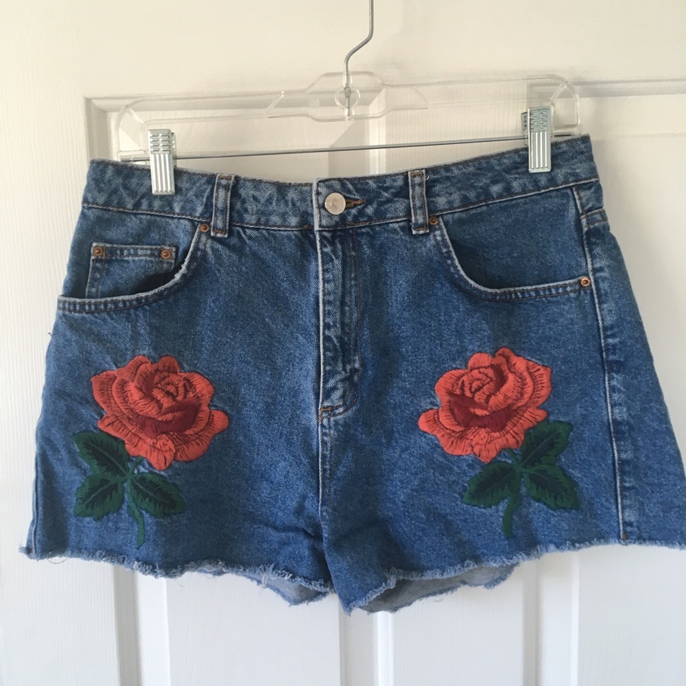Topshop Red Rose Embroidered Mom Jean Shorts